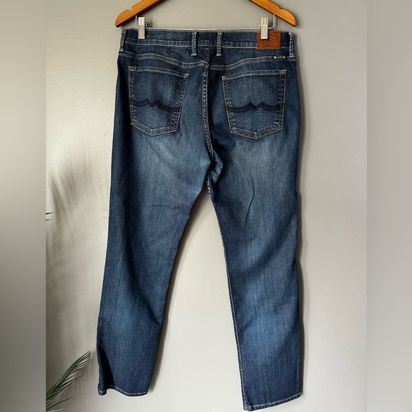 Lucky Brand Straight Leg Jeans - Picture 2 of 5